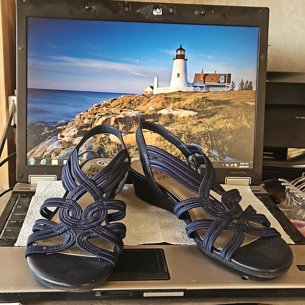 Sandal